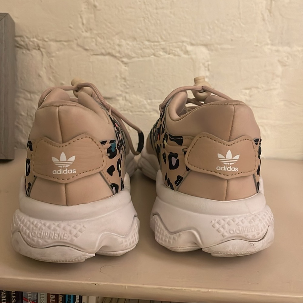 Adidas Ozweego Women’s Sneaker - Picture 5 of 9
